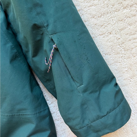 Burton Women’s Goretex ski/snowboard jacket - Picture 6 of 7